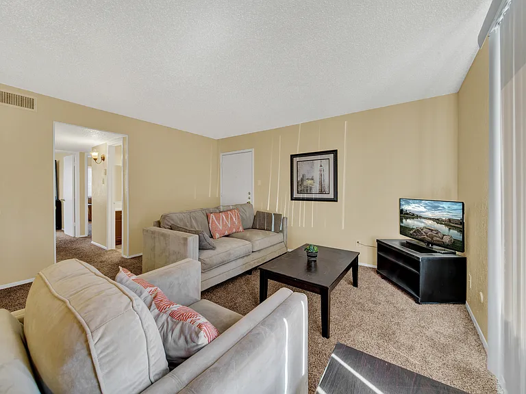 Vista Ventana Apartments — Photo 26