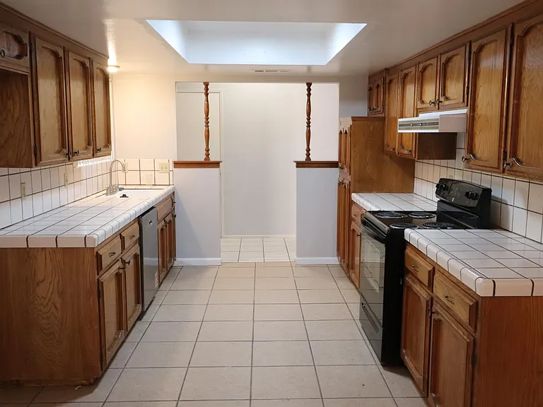 160 W Portland Ave — Photo 4