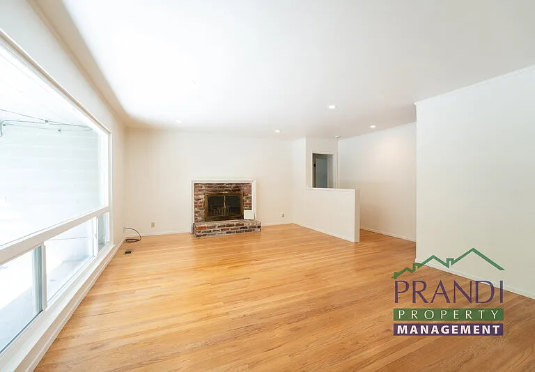 7 Edward Ave — Photo 4