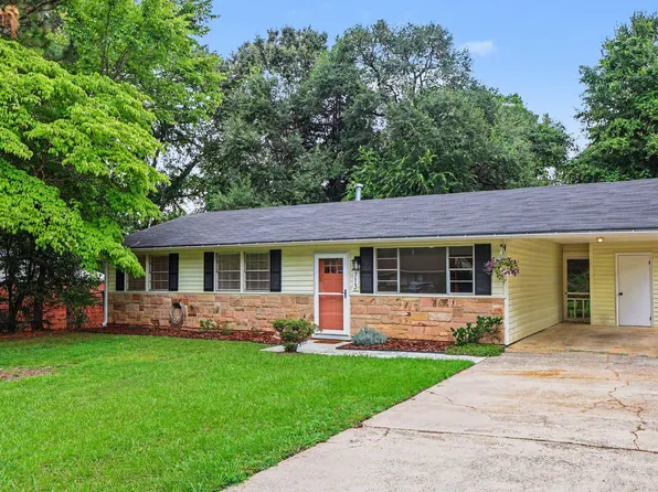 713 Newcombe Rd, Raleigh, NC 27610