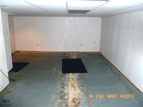 3rd image of 38175 Jamestown Dr