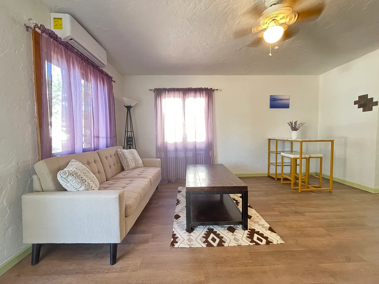 2 bed, 770 sqft, $1,950 — Photo 1