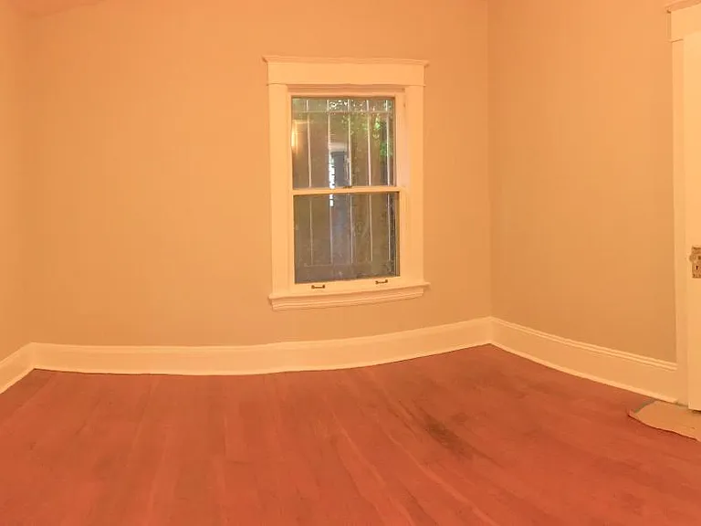 221 S Hamilton St — Photo 20