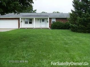 222 County Road 600 E, Pesotum, IL