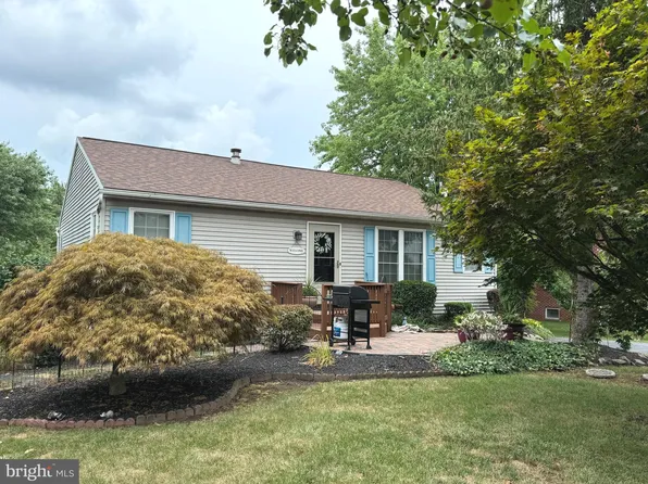 841 Grosstown Rd, Pottstown, PA 19464