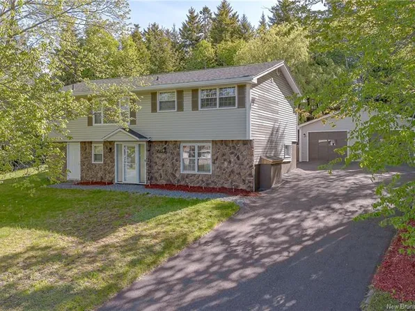 35 Chapel Rd, Rothesay, NB E2E 3M3