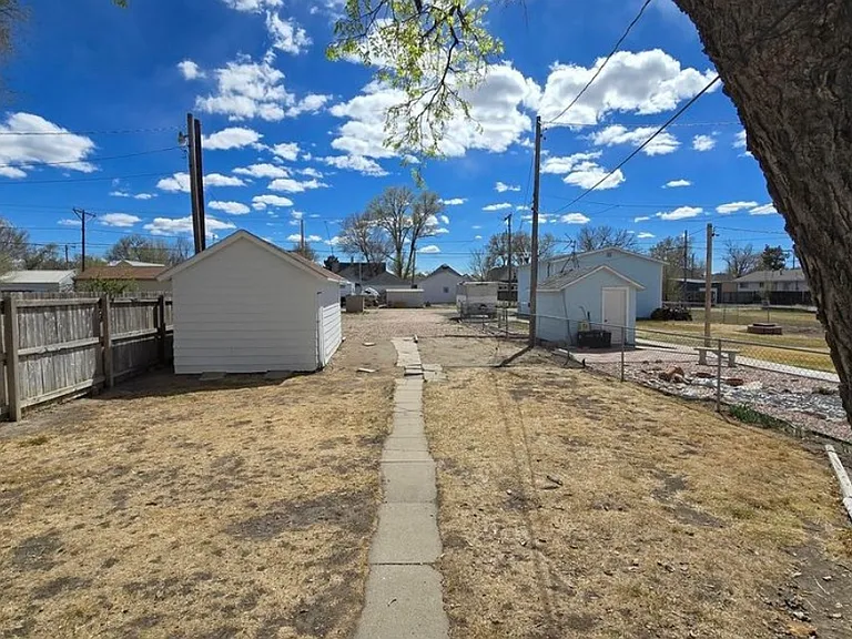 215 Platte St — Photo 4