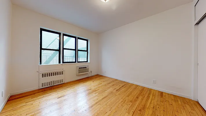 Rented by Bond New York | media 3