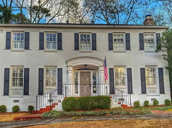 15 Sunset Dr, Anniston, AL 36207