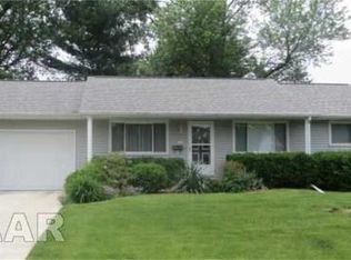 1620 W Winnebago Dr, Peoria, IL 61614