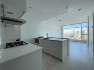 6098 Station St #2601, Burnaby, BC