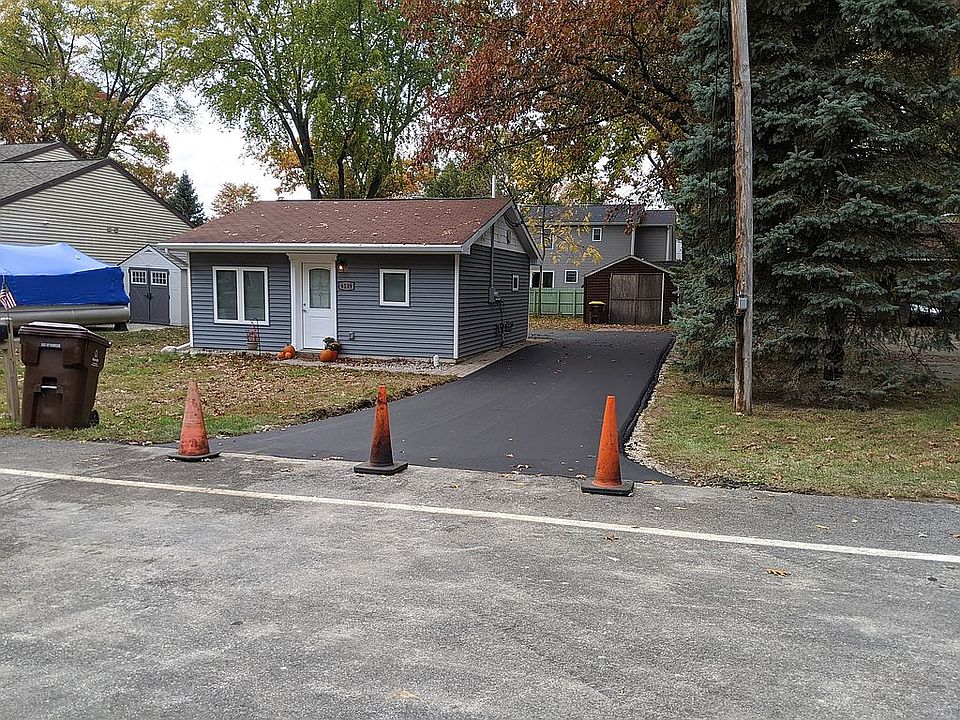 1st image of 6139 E Lake Dr