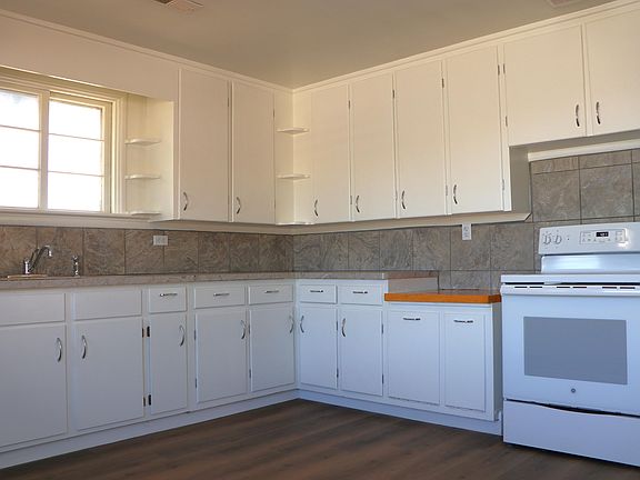 So many cabinets!