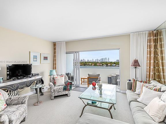 3rd image of 3 Island Ave APT 7G
