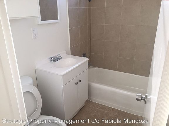 5th image of 832 W Mines Ave APT 09