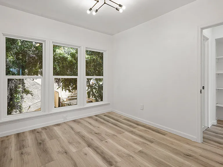1558 Parmer Ave #1558 — Photo 7