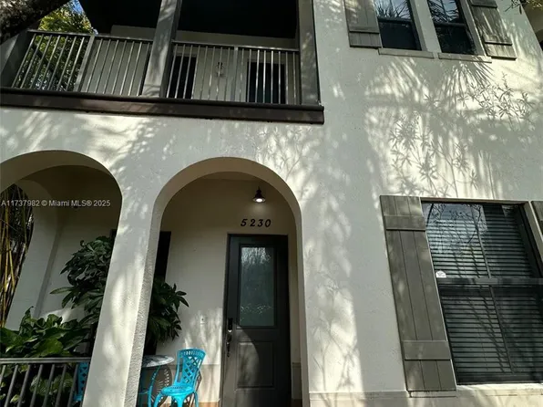 5230 NW 83rd Ct, Doral, FL 33166