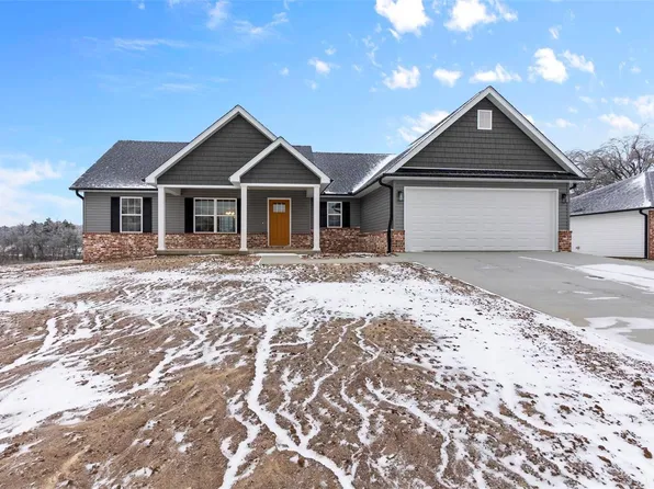 1203 Tulach Ard Ct, Jackson, MO 63755