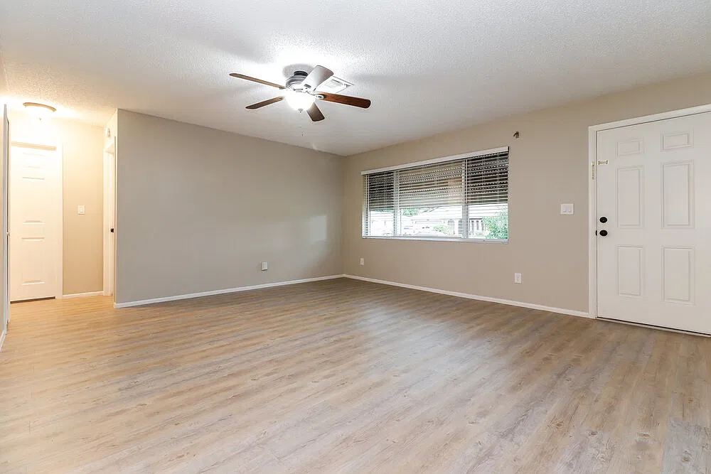 3 bed, 2.0 bath, 1184 sqft, $1,795 — Photo 3