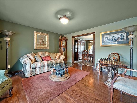 4th image of 2102 Cliff Cave Crossing Ct