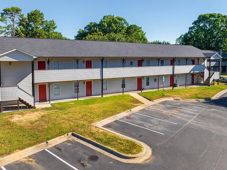 Ashford Place Apartments — Photo 20