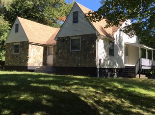 51 Smith Rd, Poughkeepsie, NY 12603