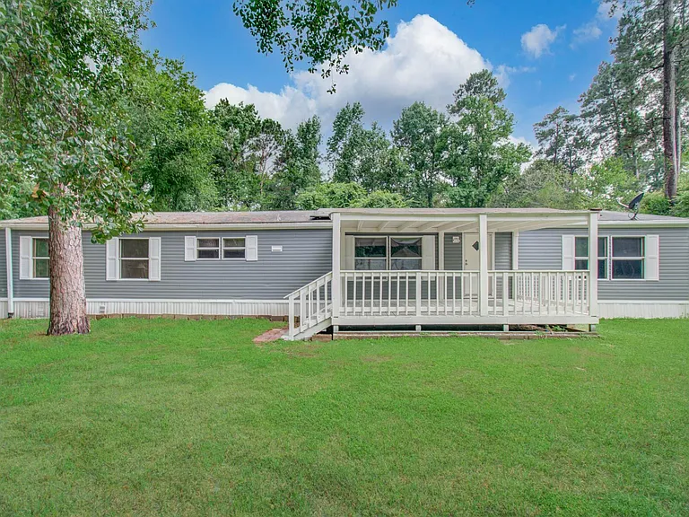 16307 Antelope Ln — Photo 1