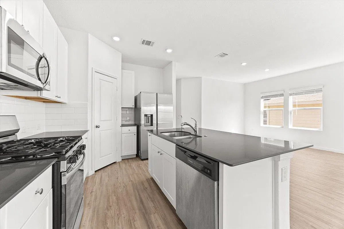 5420 Thyme Cor — Photo 3
