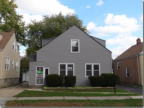 2nd image of 8841 S Sacramento Ave
