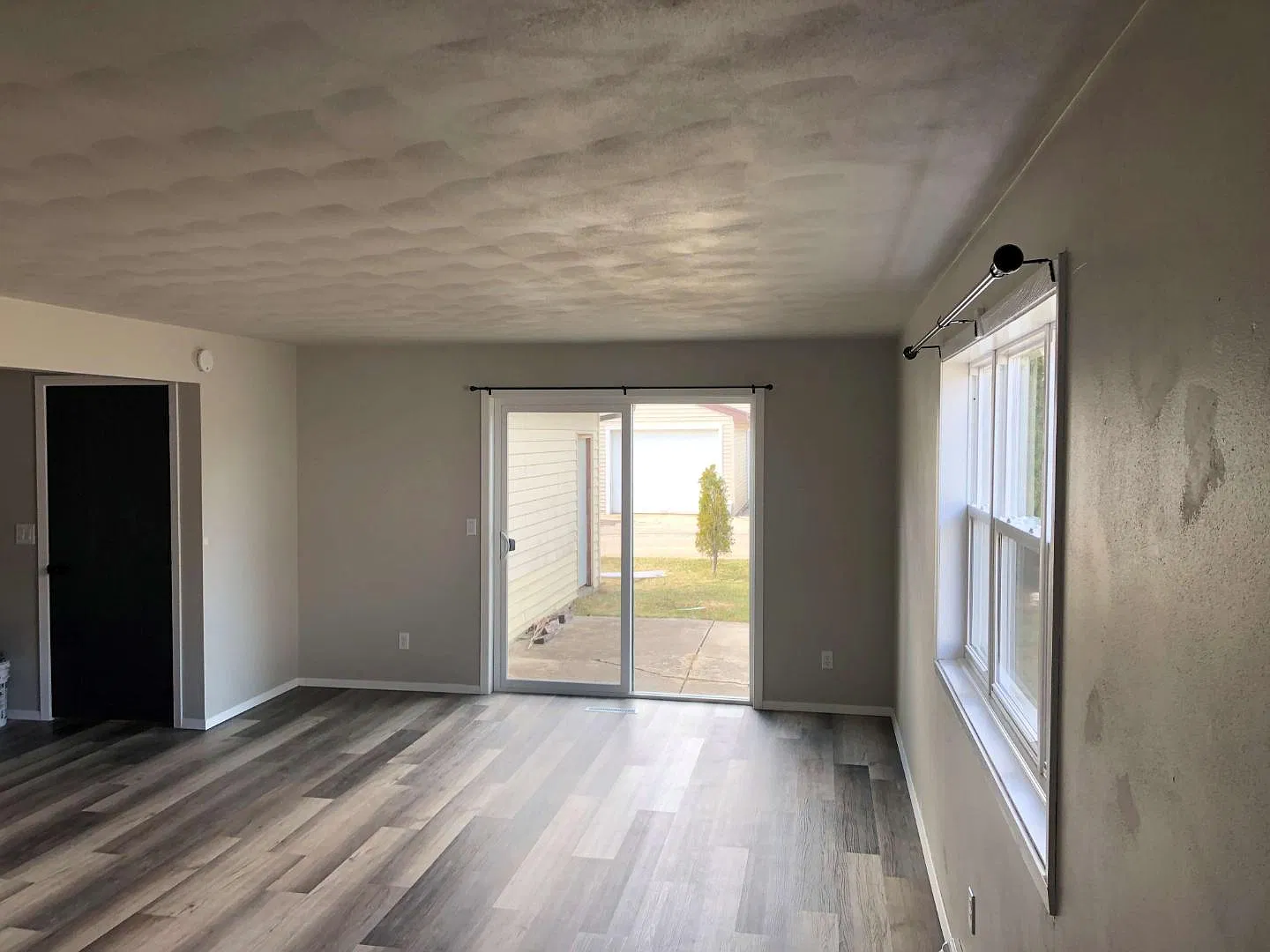 2342 W Glendale Ave — Photo 4