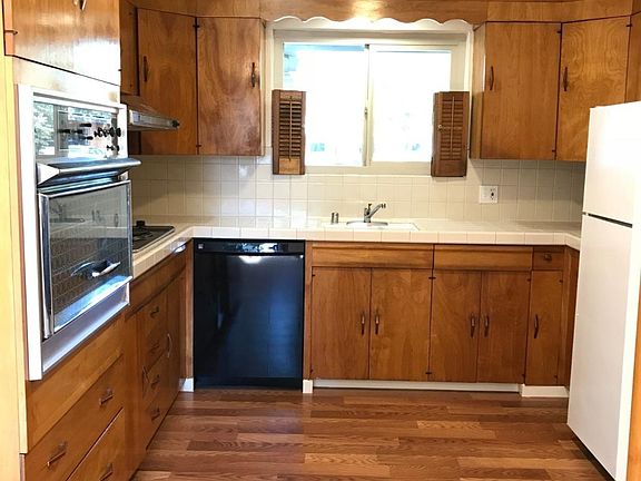 5th image of 1518 Wentworth Ave