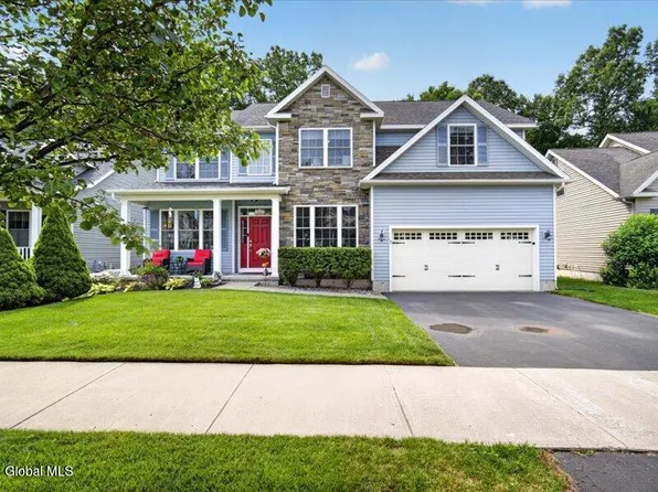 17 Forestbrook Drive, Ballston Lake, NY 12019