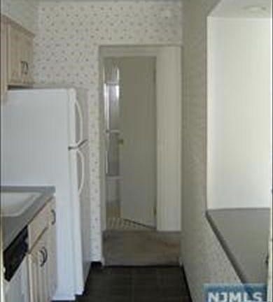 3rd image of 710 Washington Dr