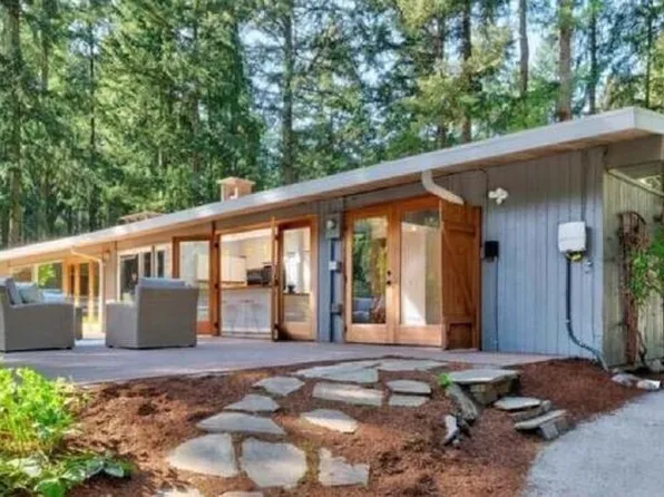 12 Bridlewood Circle, Kirkland, WA 98033