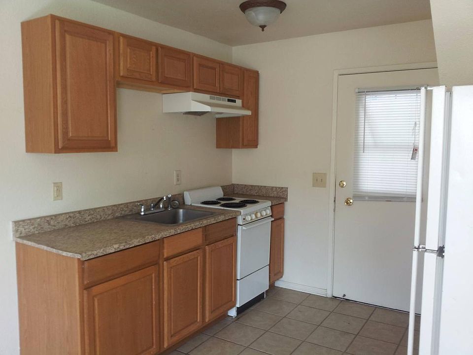 1st image of 1531 C St APT B