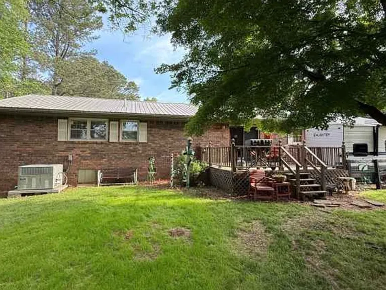 2347 Morgan Rd — Photo 2