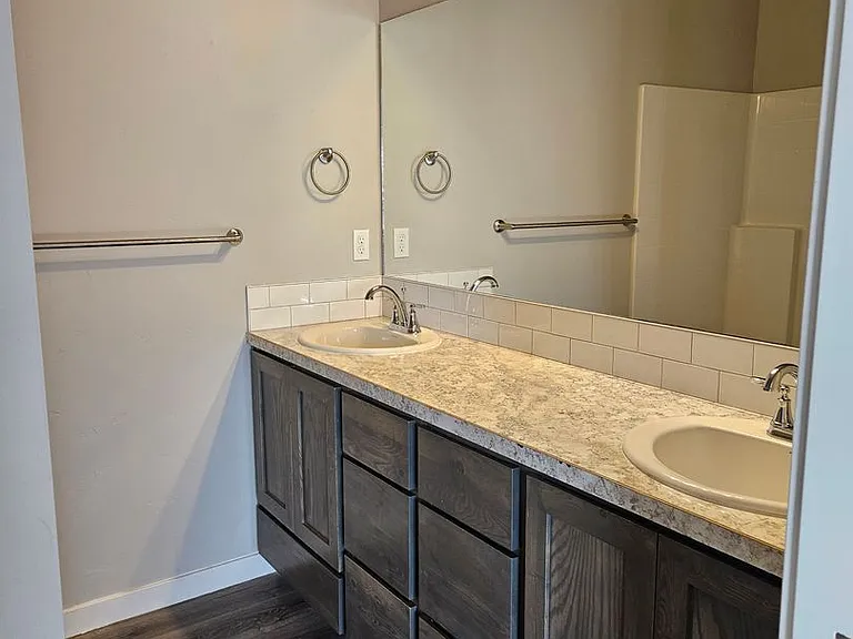1011 Pirate Cove Dr — Photo 8