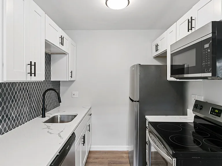 The Park on 13 Apartments - Royal Oak, MI — Photo 6