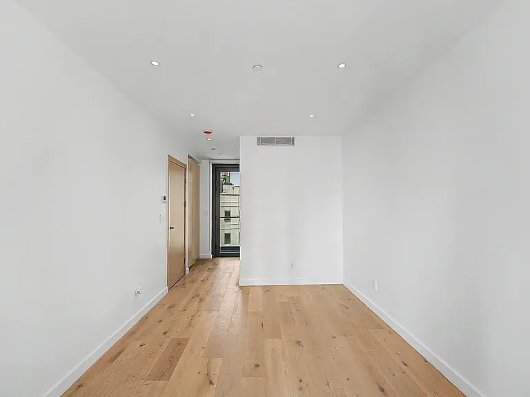 42-62 Hunter St #10A — Photo 18