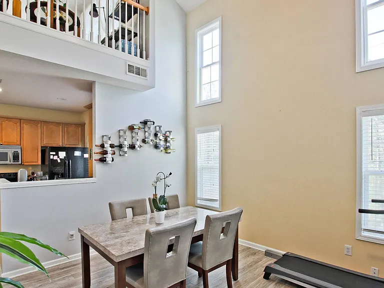 2384 Suwanee Pointe Dr — Photo 13