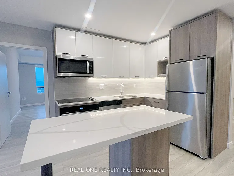 20 George St #2409 — Photo 9
