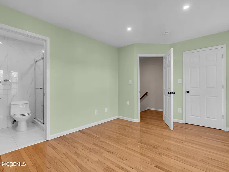 31 Lexington Ct — Photo 20