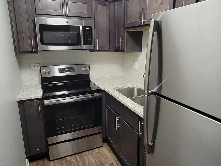 Lisle Station Apartments — Photo 56