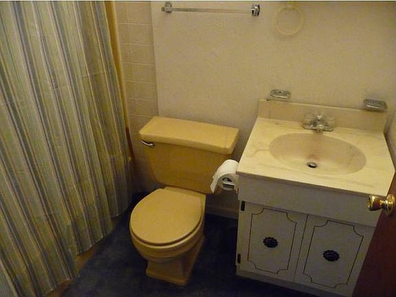 Bathroom 2