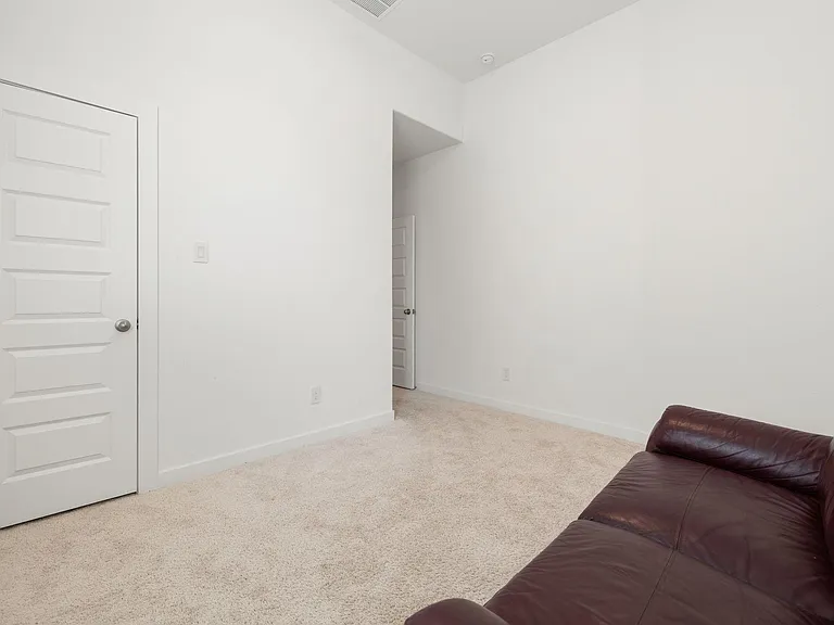 6722 Waxbill Rd — Photo 32
