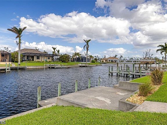 3rd image of 2307 SW 40th St