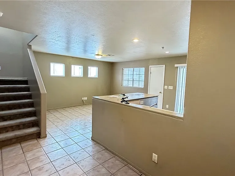 2928 Sapphire Sands Ct — Photo 5