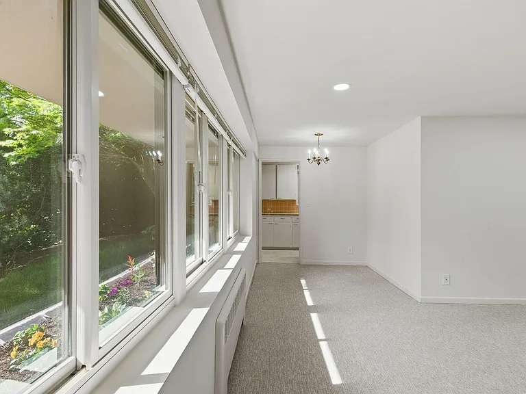 The Highland Arms Apartments — Photo 7