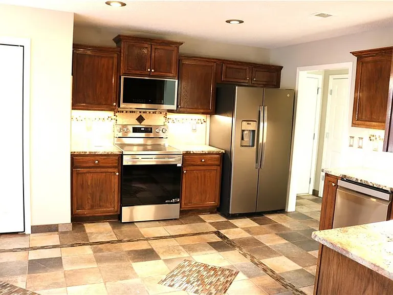 954 Downing Dr — Photo 11