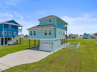 18603 Shaman Dr, Galveston, TX 77554